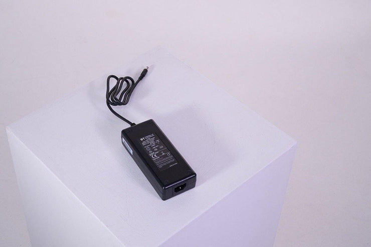 Battery Charger - Vallkree